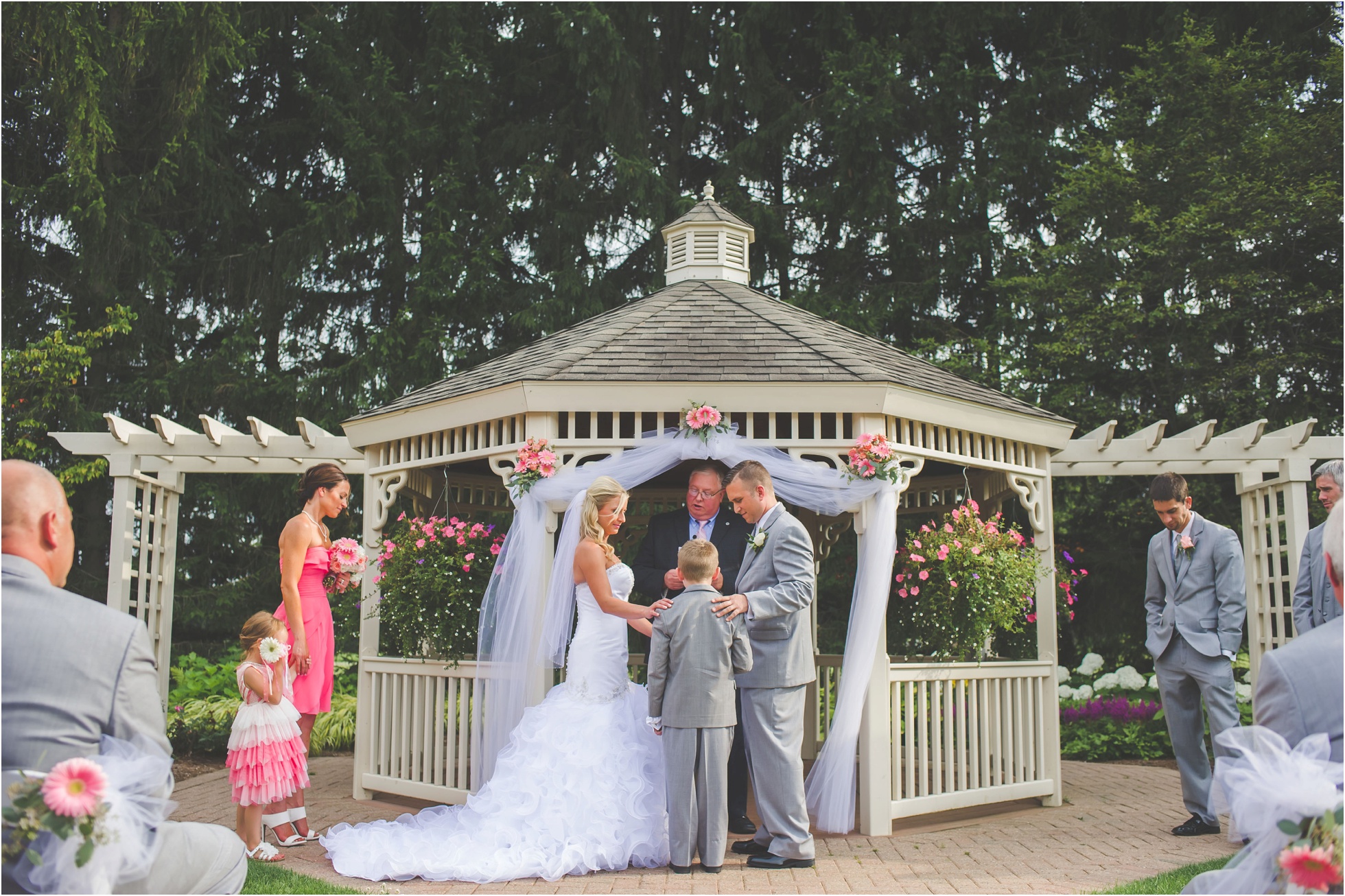 Stephanie + Brendan are Married | Plymouth Michigan Wedding Photographer | Erin Schmidt ...
