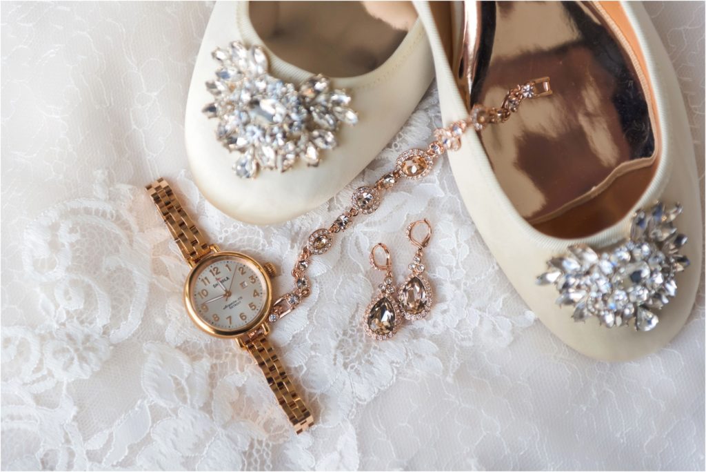 Erin Schmidt Photography | boho summer Waterview Lofts wedding | Metro Detroit wedding photographer | Where should I get ready for my wedding | wedding tips