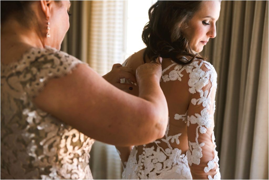 Erin Schmidt Photography | boho summer Waterview Lofts wedding | Metro Detroit wedding photographer | Where should I get ready for my wedding | wedding tips