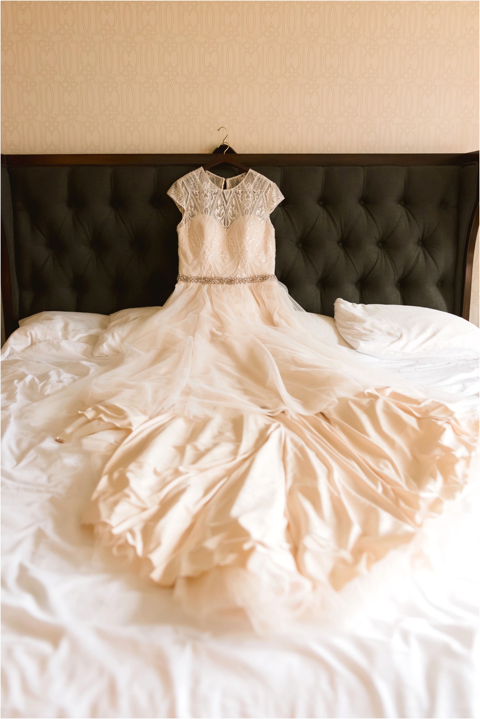 Erin Schmidt Photography | Plymouth Meeting House wedding | Metro Detroit wedding photographer | Michigan wedding photos