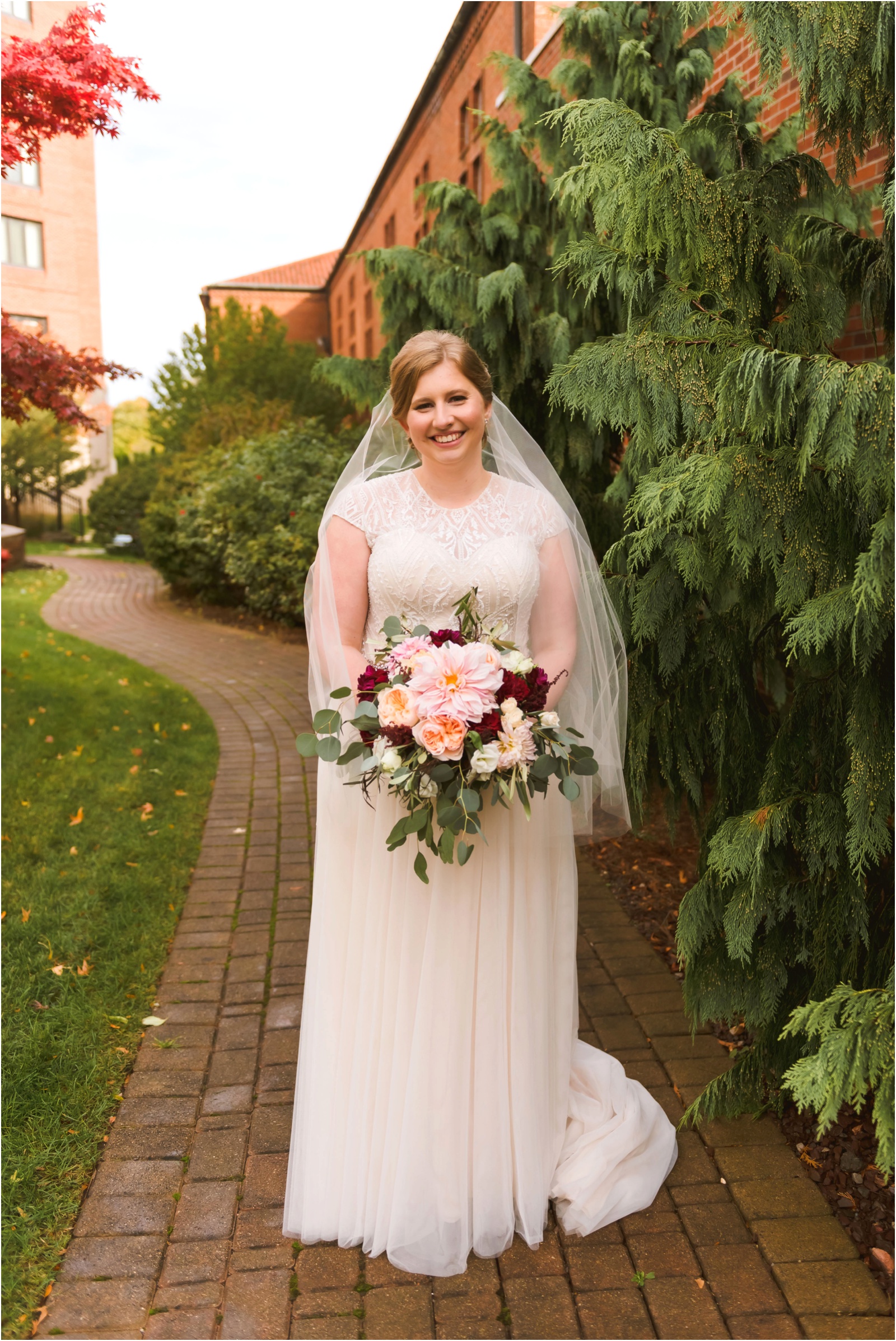 Erin Schmidt Photography | Plymouth Meeting House wedding | Metro Detroit wedding photographer | Michigan wedding photos