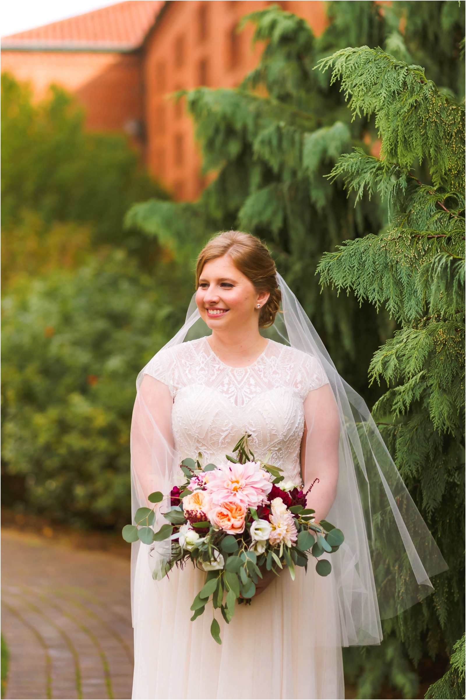 Erin Schmidt Photography | Plymouth Meeting House wedding | Metro Detroit wedding photographer | Michigan wedding photos