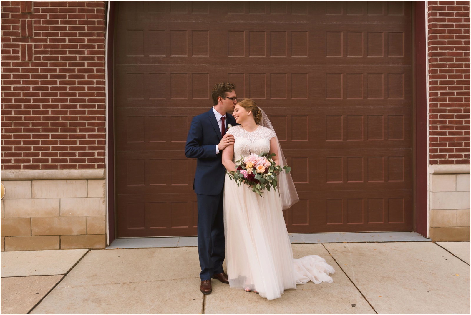 Erin Schmidt Photography | Plymouth Meeting House wedding | Metro Detroit wedding photographer | Michigan wedding photos