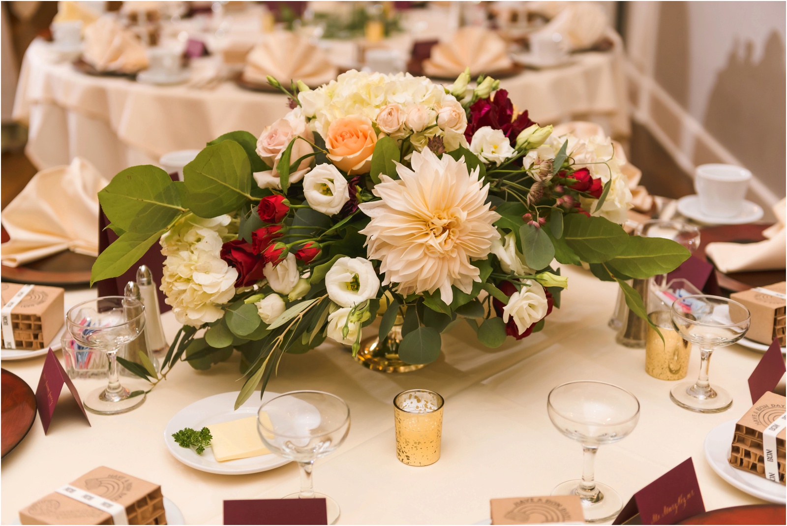 Erin Schmidt Photography | Plymouth Meeting House wedding | Metro Detroit wedding photographer | Michigan wedding photos