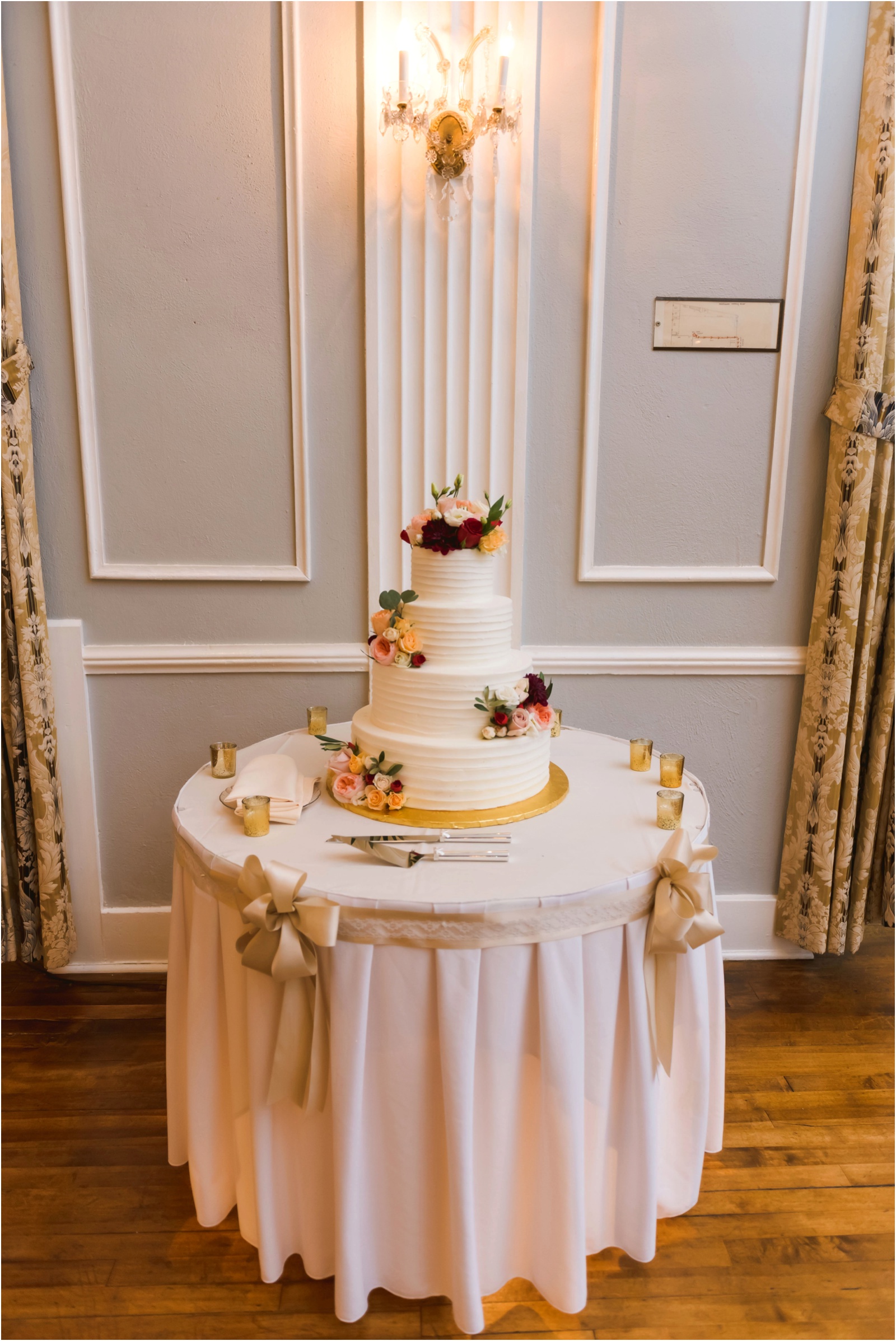 Erin Schmidt Photography | Plymouth Meeting House wedding | Metro Detroit wedding photographer | Michigan wedding photos