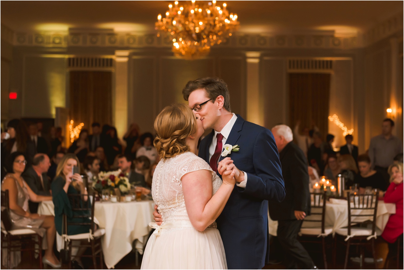 Erin Schmidt Photography | Plymouth Meeting House wedding | Metro Detroit wedding photographer | Michigan wedding photos