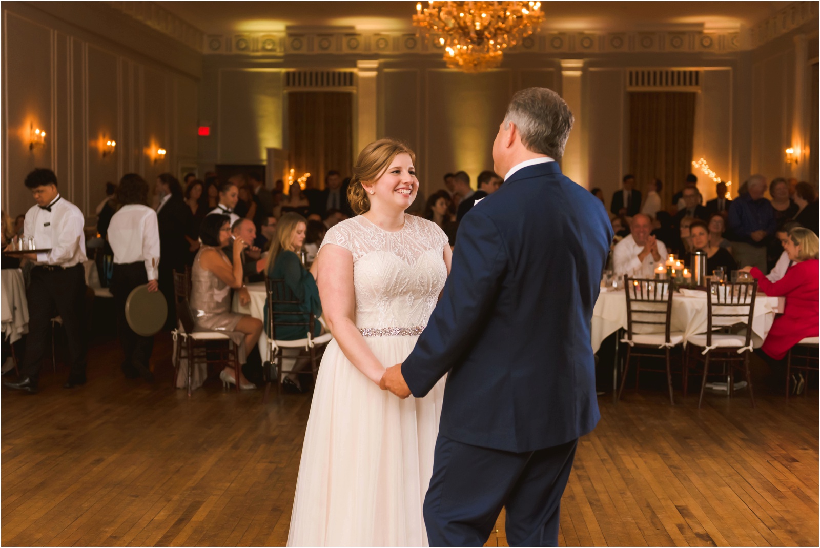 Erin Schmidt Photography | Plymouth Meeting House wedding | Metro Detroit wedding photographer | Michigan wedding photos