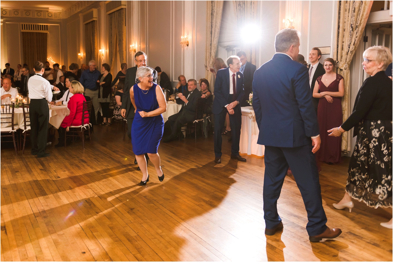 Erin Schmidt Photography | Plymouth Meeting House wedding | Metro Detroit wedding photographer | Michigan wedding photos