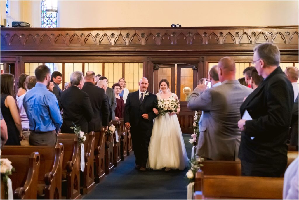 Erin Schmidt Photography | Ann Arbor spring greenery wedding | Metro Detroit wedding photographer