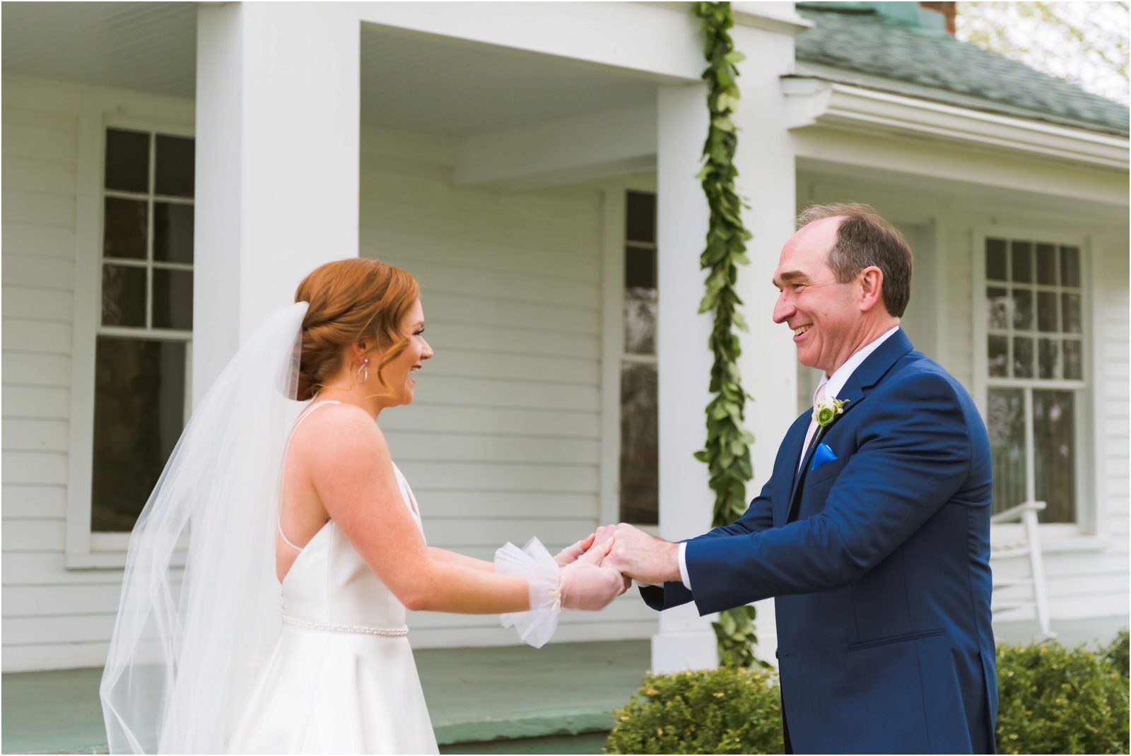Erin Schmidt Photography | spring Cornman Farms wedding | Metro Detroit wedding photographer | Cornman Farms wedding photos