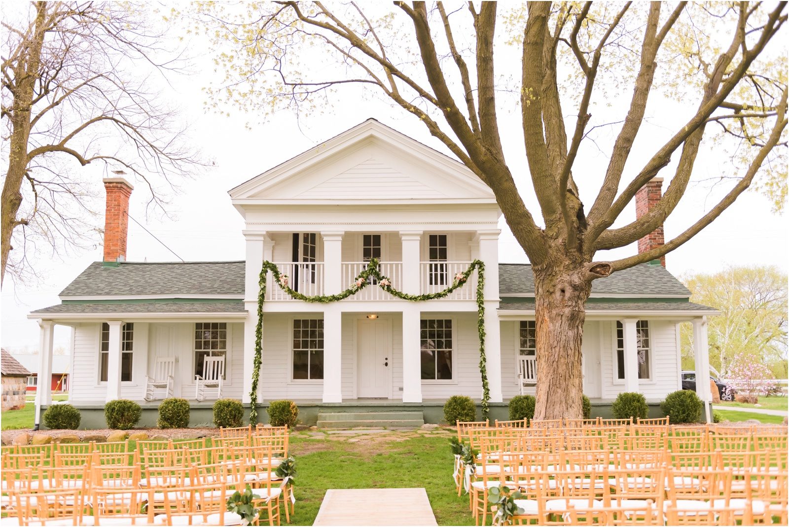 Erin Schmidt Photography | spring Cornman Farms wedding | Metro Detroit wedding photographer | Cornman Farms wedding photos
