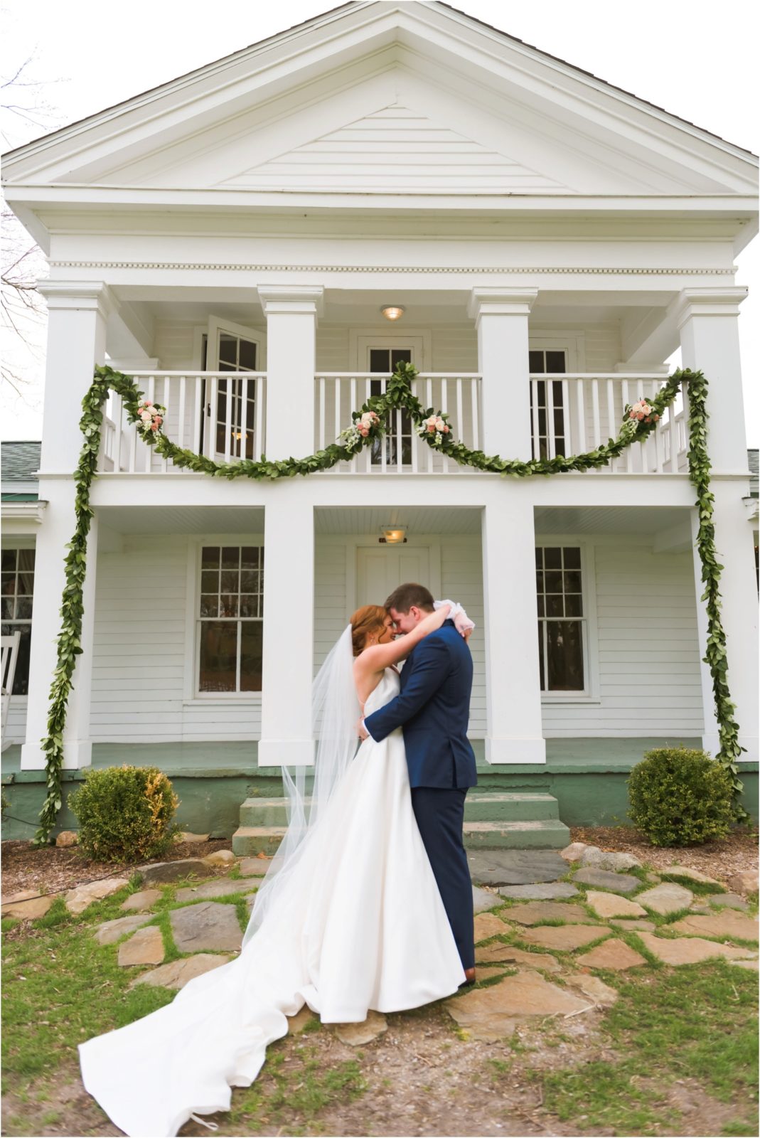 Erin Schmidt Photography | spring Cornman Farms wedding | Metro Detroit wedding photographer | Cornman Farms wedding photos