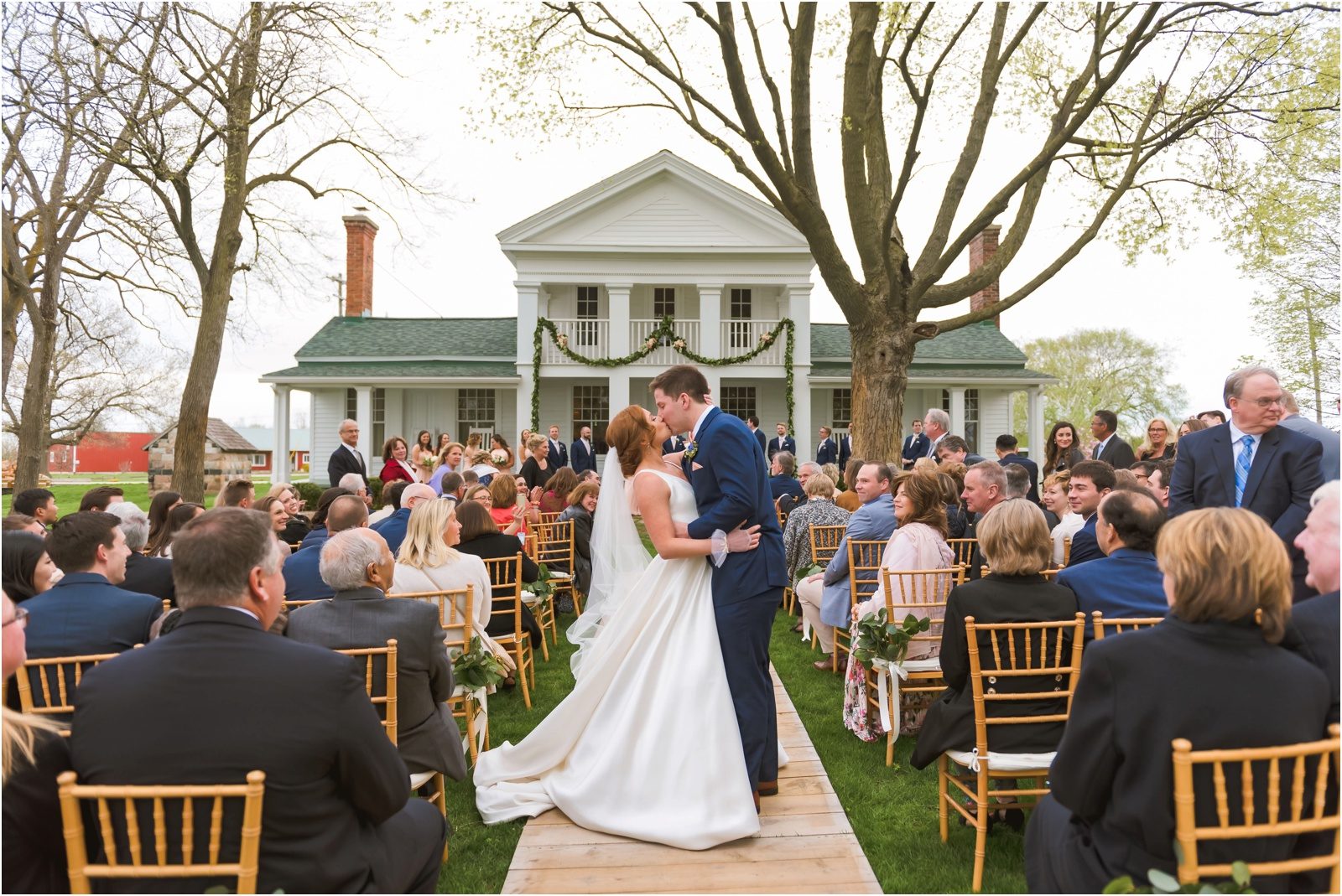 Erin Schmidt Photography | spring Cornman Farms wedding | Metro Detroit wedding photographer | Cornman Farms wedding photos