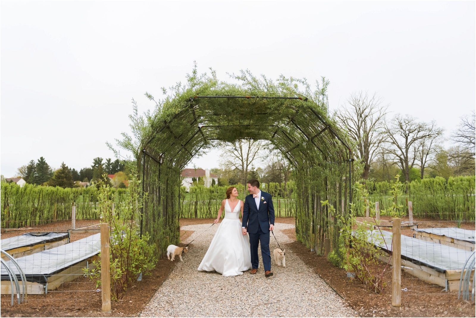 Erin Schmidt Photography | spring Cornman Farms wedding | Metro Detroit wedding photographer | Cornman Farms wedding photos