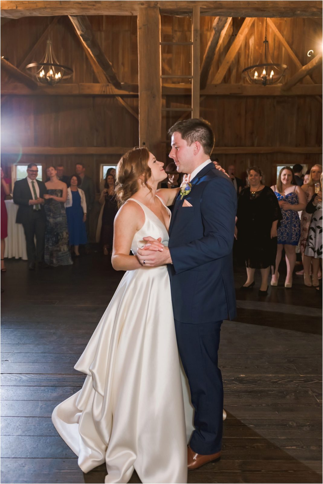Erin Schmidt Photography | spring Cornman Farms wedding | Metro Detroit wedding photographer | Cornman Farms wedding photos