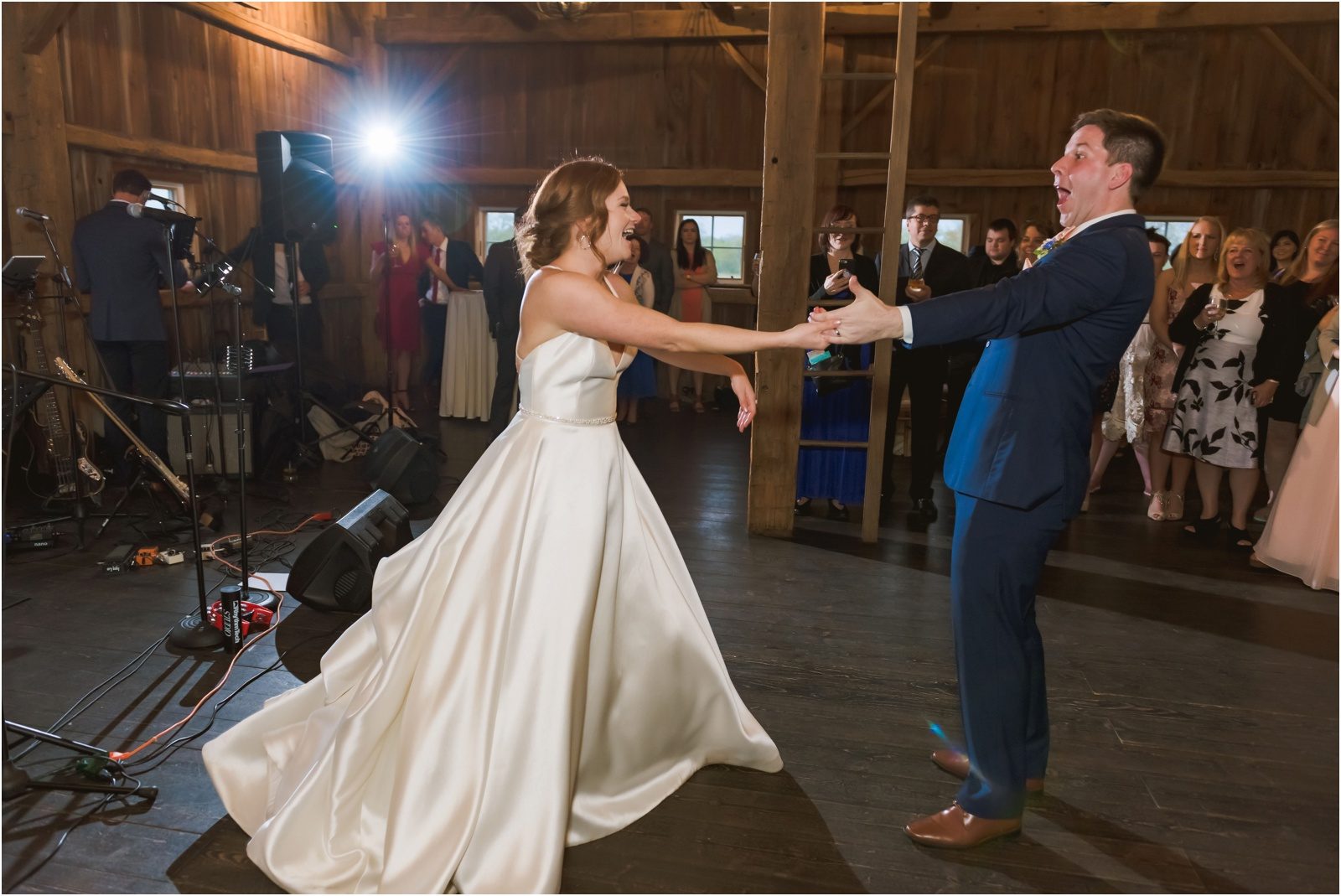 Erin Schmidt Photography | spring Cornman Farms wedding | Metro Detroit wedding photographer | Cornman Farms wedding photos