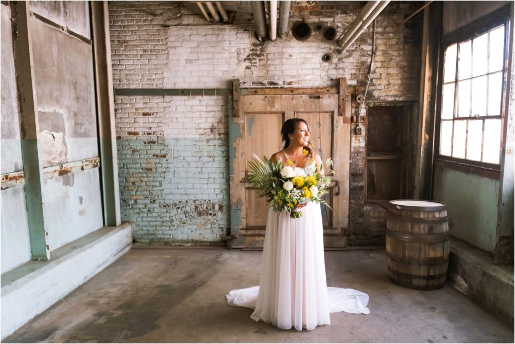 Erin Schmidt Photography | Metro Detroit wedding photographer | Whiskey Factory wedding