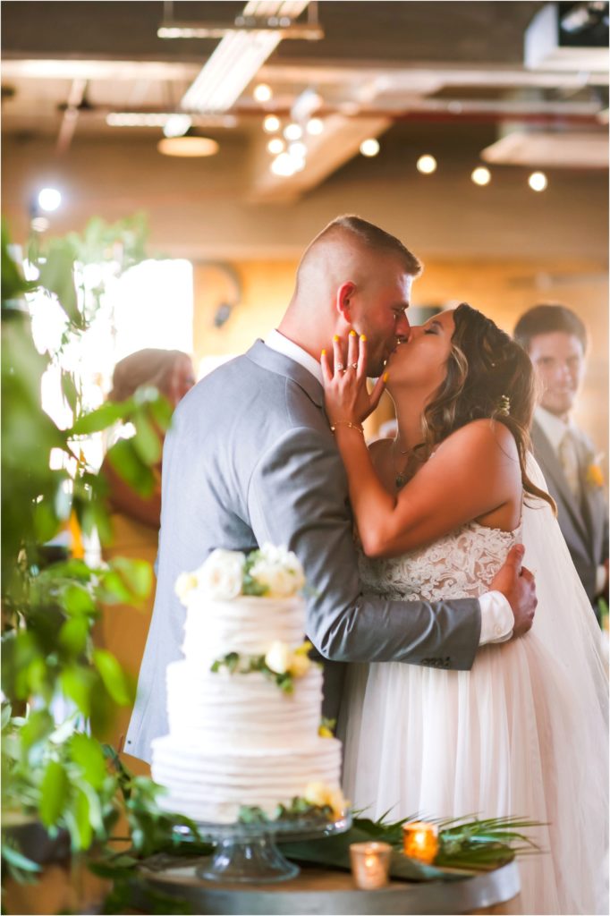 Erin Schmidt Photography | Metro Detroit wedding photographer | Whiskey Factory wedding