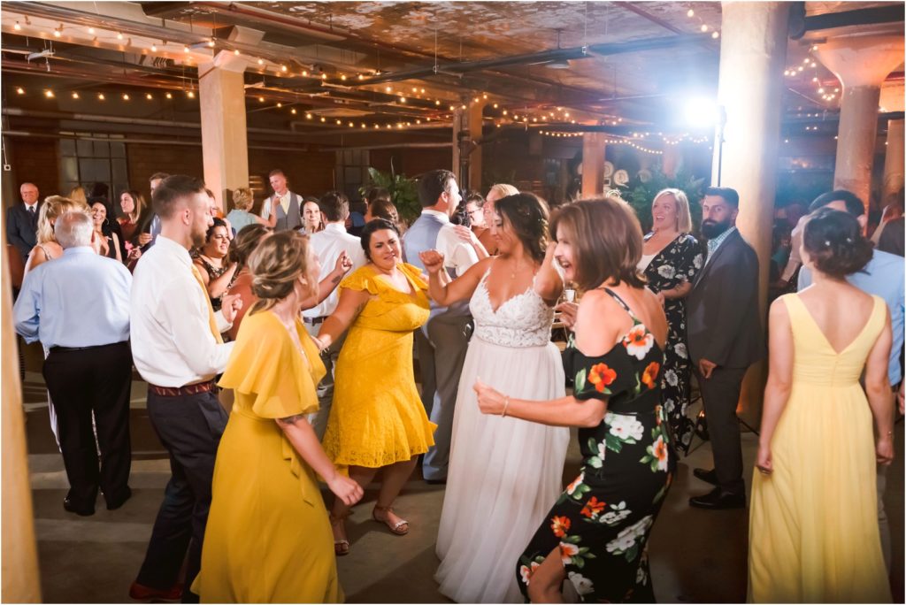 Erin Schmidt Photography | Metro Detroit wedding photographer | Whiskey Factory wedding