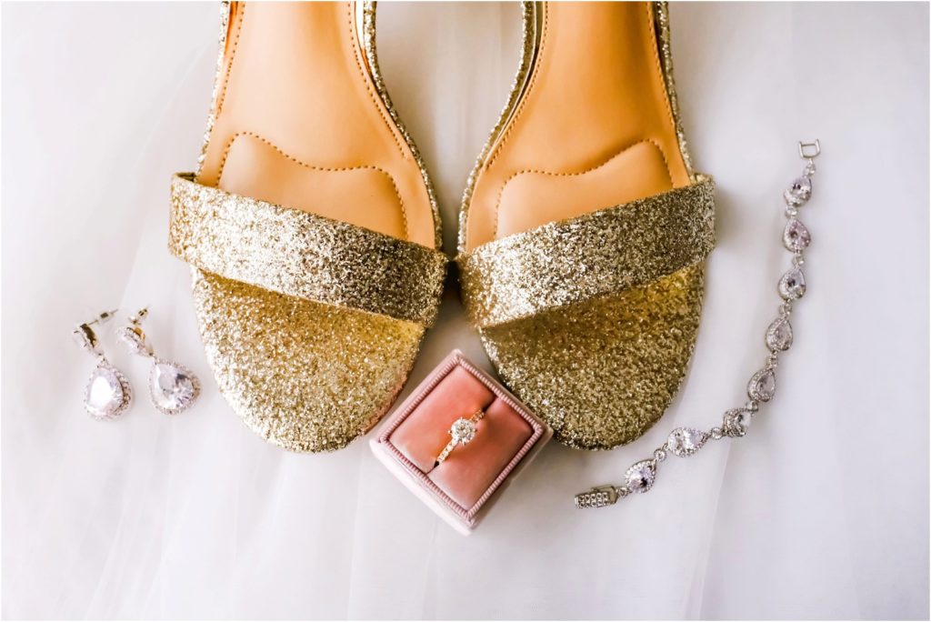 Erin Schmidt Photography | Metro Detroit wedding photographer | summer Lovett Hall wedding