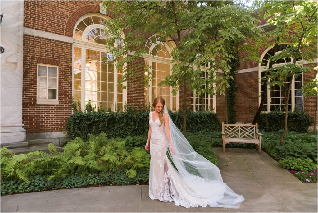 Erin Schmidt Photography | Metro Detroit wedding photographer | summer Lovett Hall wedding