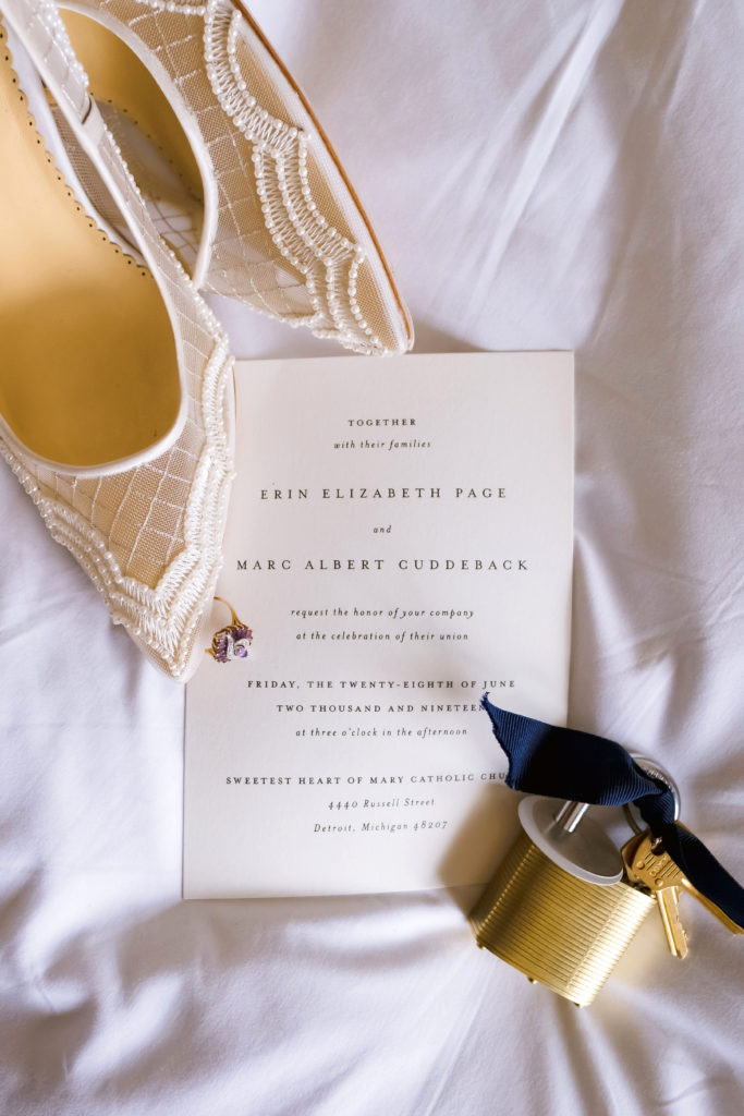 Erin Schmidt Photography | summer Eastern Market wedding | Shinola Hotel wedding | Metro Detroit wedding photographer