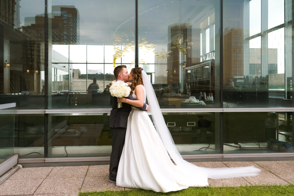 Erin Schmidt Photography | summer Detroit wedding | Metro Detroit wedding photographer