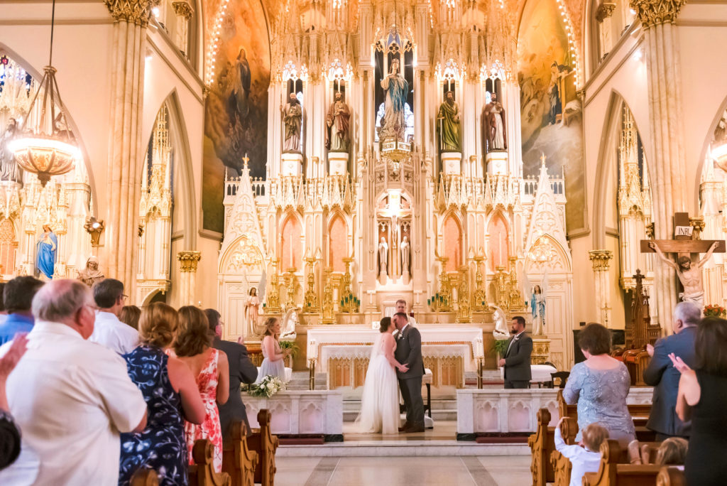 Erin Schmidt Photography | summer Eastern Market wedding | Shinola Hotel wedding | Metro Detroit wedding photographer