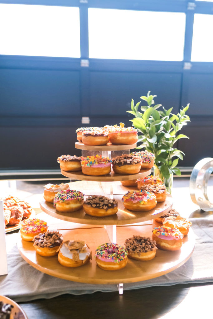 Erin Schmidt Photography | summer Eastern Market wedding | Shinola Hotel wedding | Metro Detroit wedding photographer