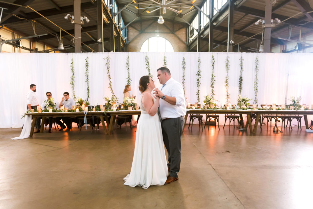 Erin Schmidt Photography | summer Eastern Market wedding | Shinola Hotel wedding | Metro Detroit wedding photographer