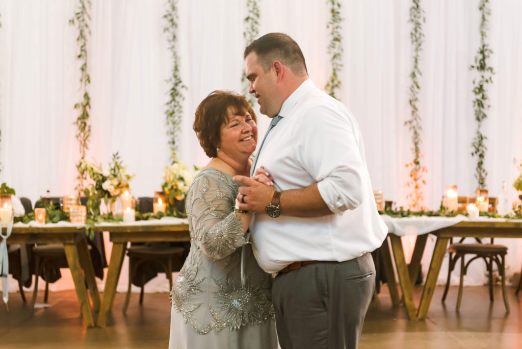 Erin Schmidt Photography | summer Eastern Market wedding | Shinola Hotel wedding | Metro Detroit wedding photographer
