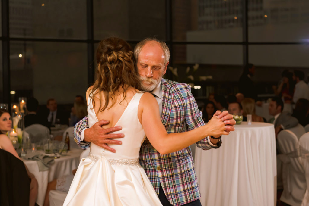 Erin Schmidt Photography | summer Detroit wedding | Metro Detroit wedding photographer