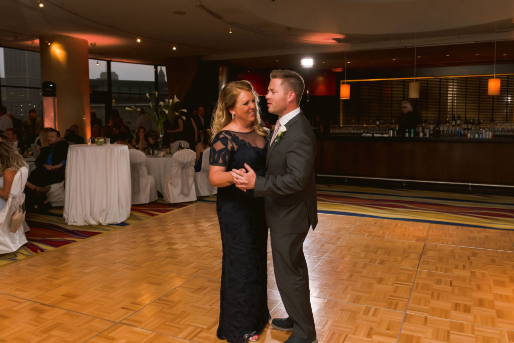 Erin Schmidt Photography | summer Detroit wedding | Metro Detroit wedding photographer