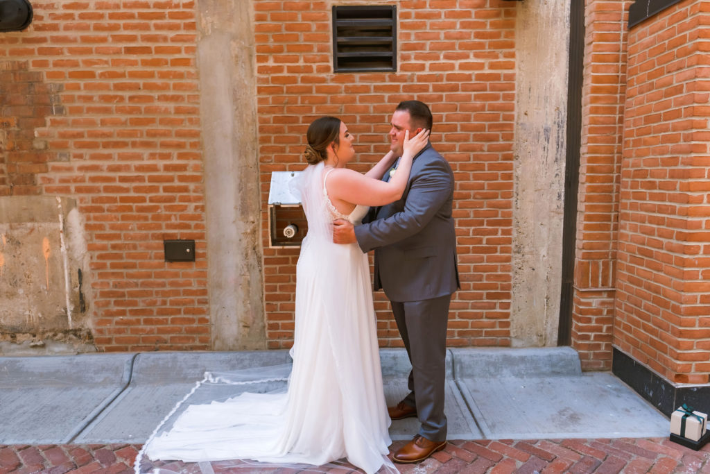 Erin Schmidt Photography | summer Eastern Market wedding | Shinola Hotel wedding | Metro Detroit wedding photographer