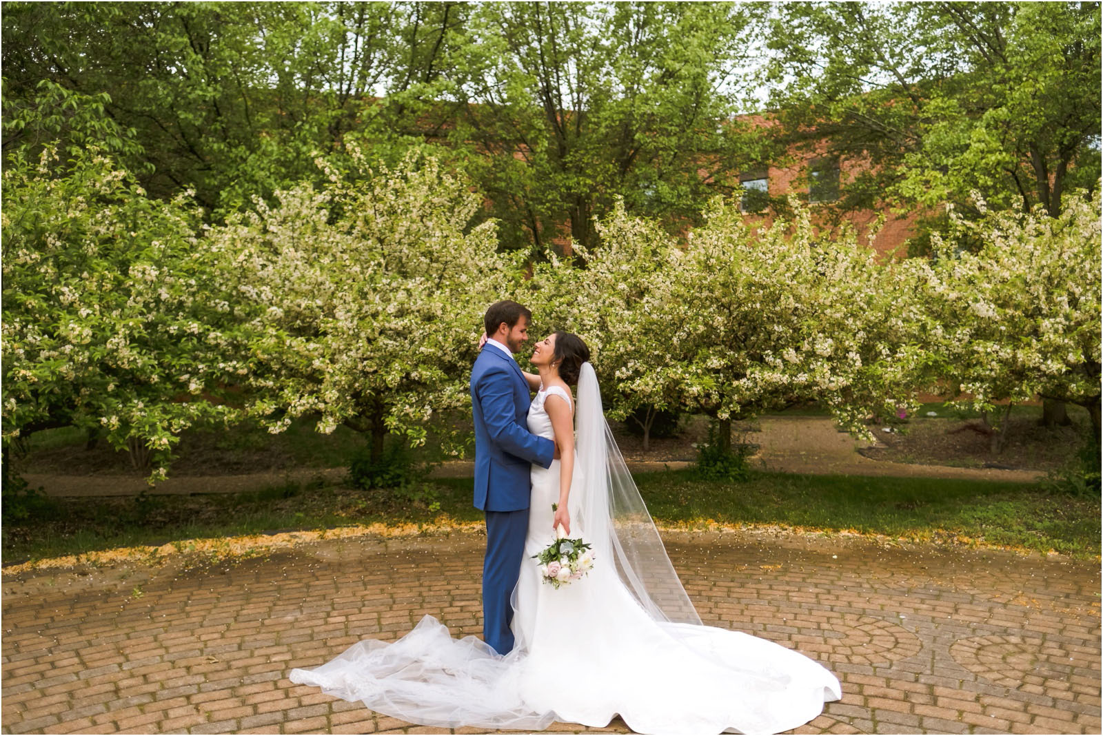 Erin Schmidt Photography | spring Inn at St. John's wedding | Metro Detroit wedding photographer