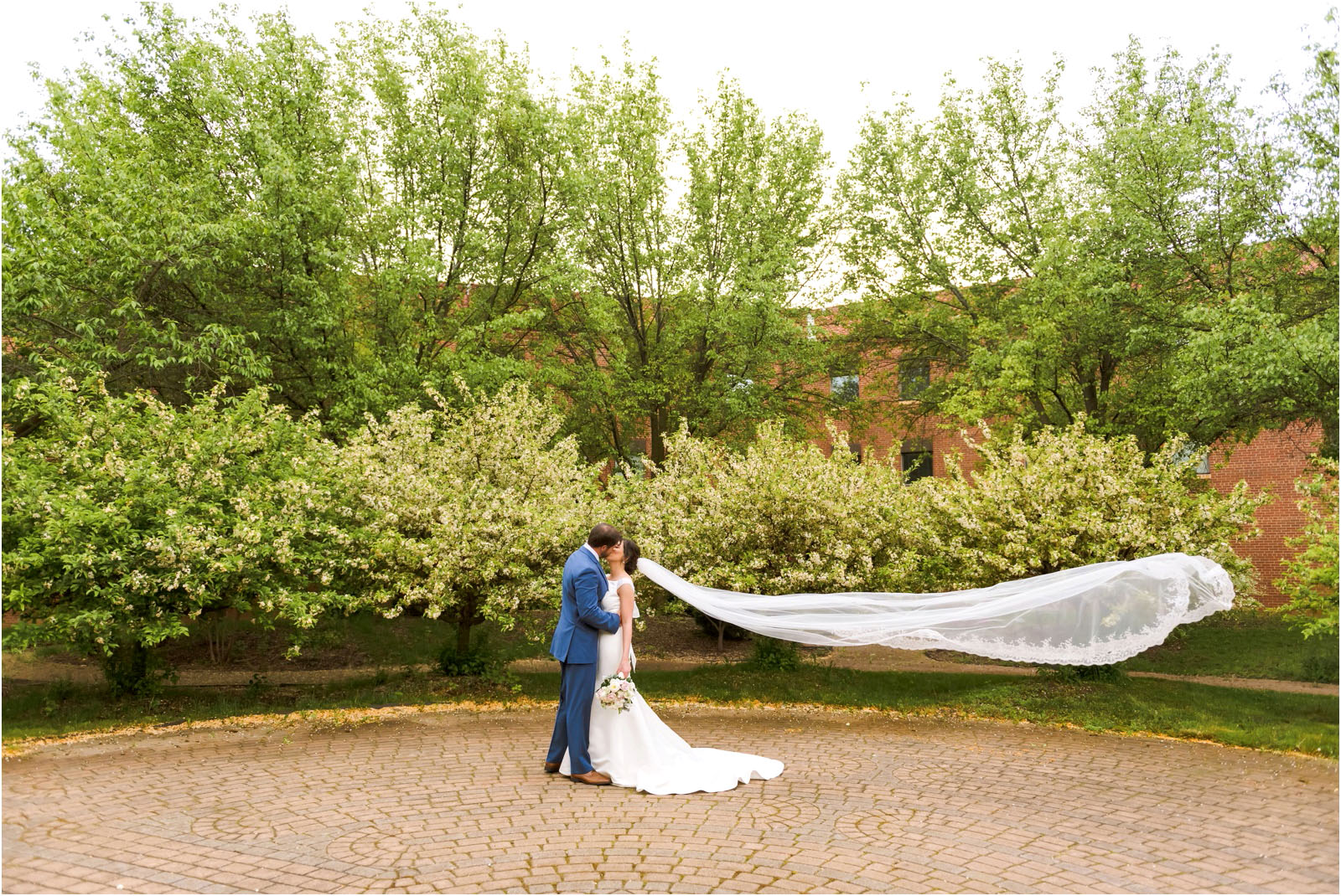 Erin Schmidt Photography | spring Inn at St. John's wedding | Metro Detroit wedding photographer