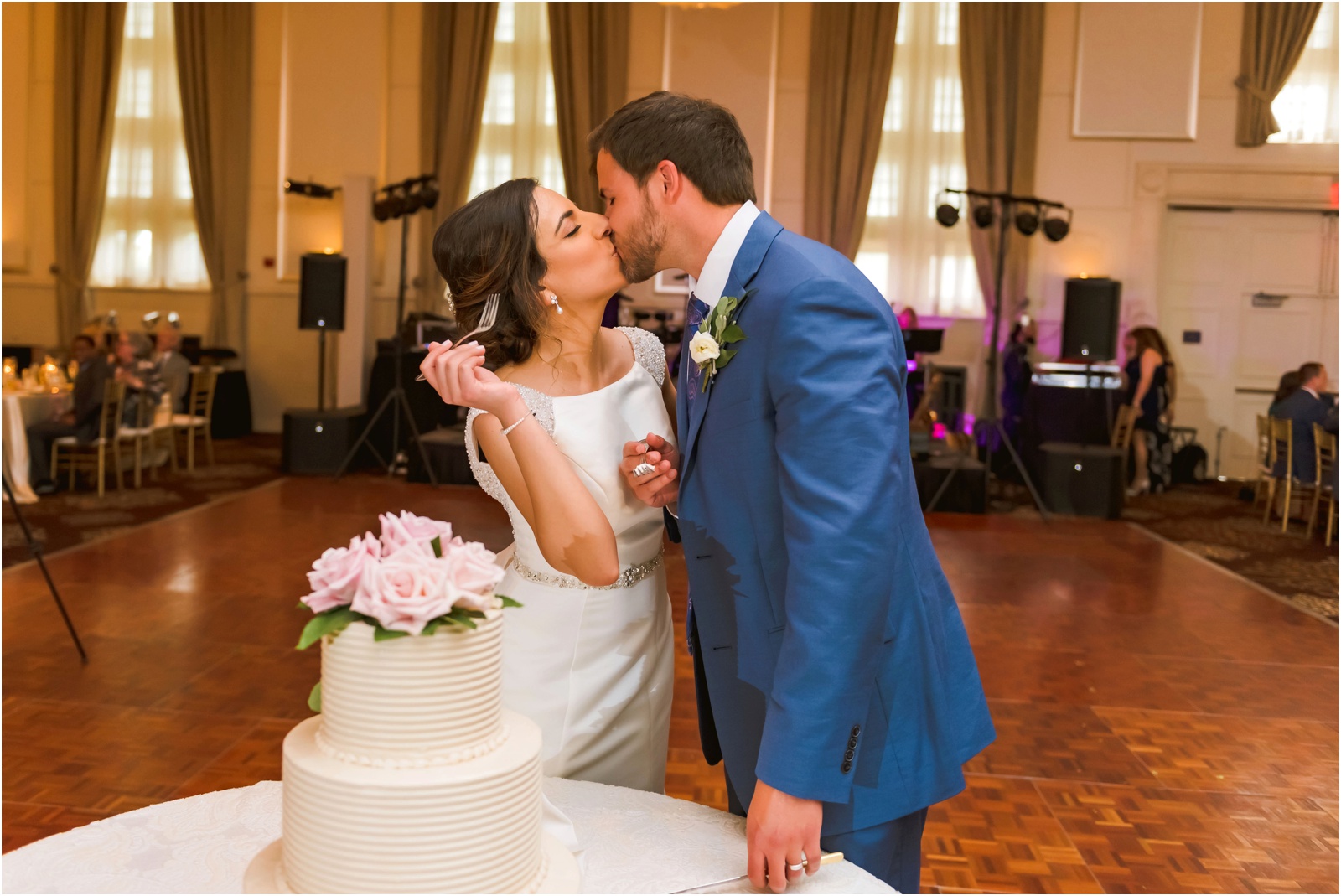 Erin Schmidt Photography | spring Inn at St. John's wedding | Metro Detroit wedding photographer