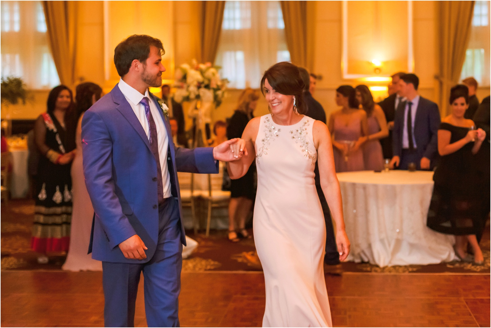 Erin Schmidt Photography | spring Inn at St. John's wedding | Metro Detroit wedding photographer