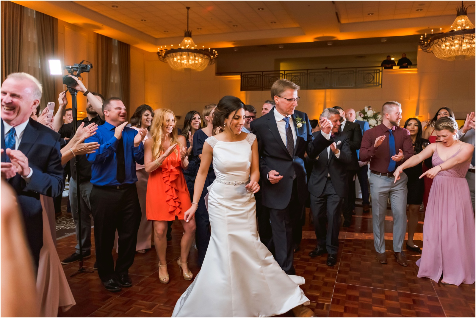 Erin Schmidt Photography | spring Inn at St. John's wedding | Metro Detroit wedding photographer