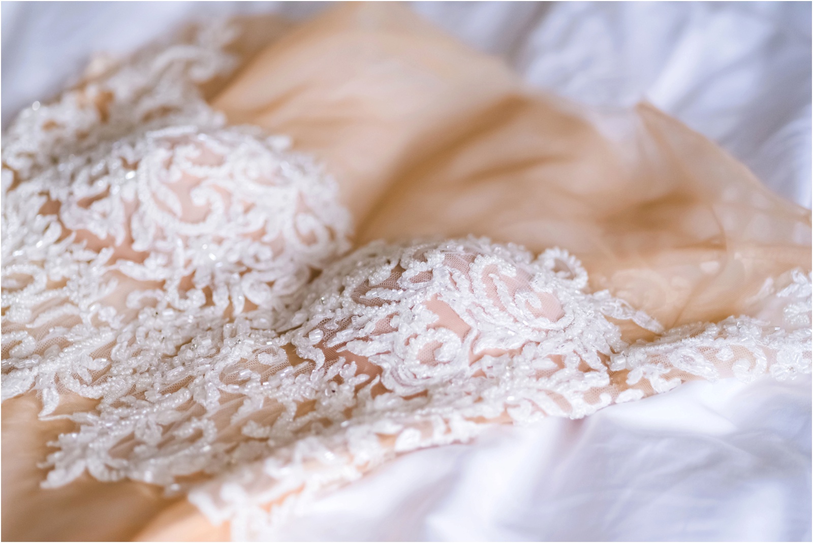 Erin Schmidt Photography | glamorous Detroit Athletic Club wedding photos | Metro Detroit wedding photographer