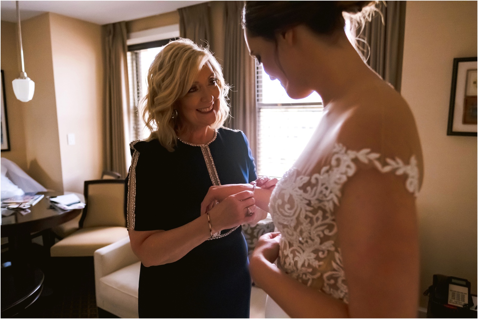 Erin Schmidt Photography | glamorous Detroit Athletic Club wedding photos | Metro Detroit wedding photographer