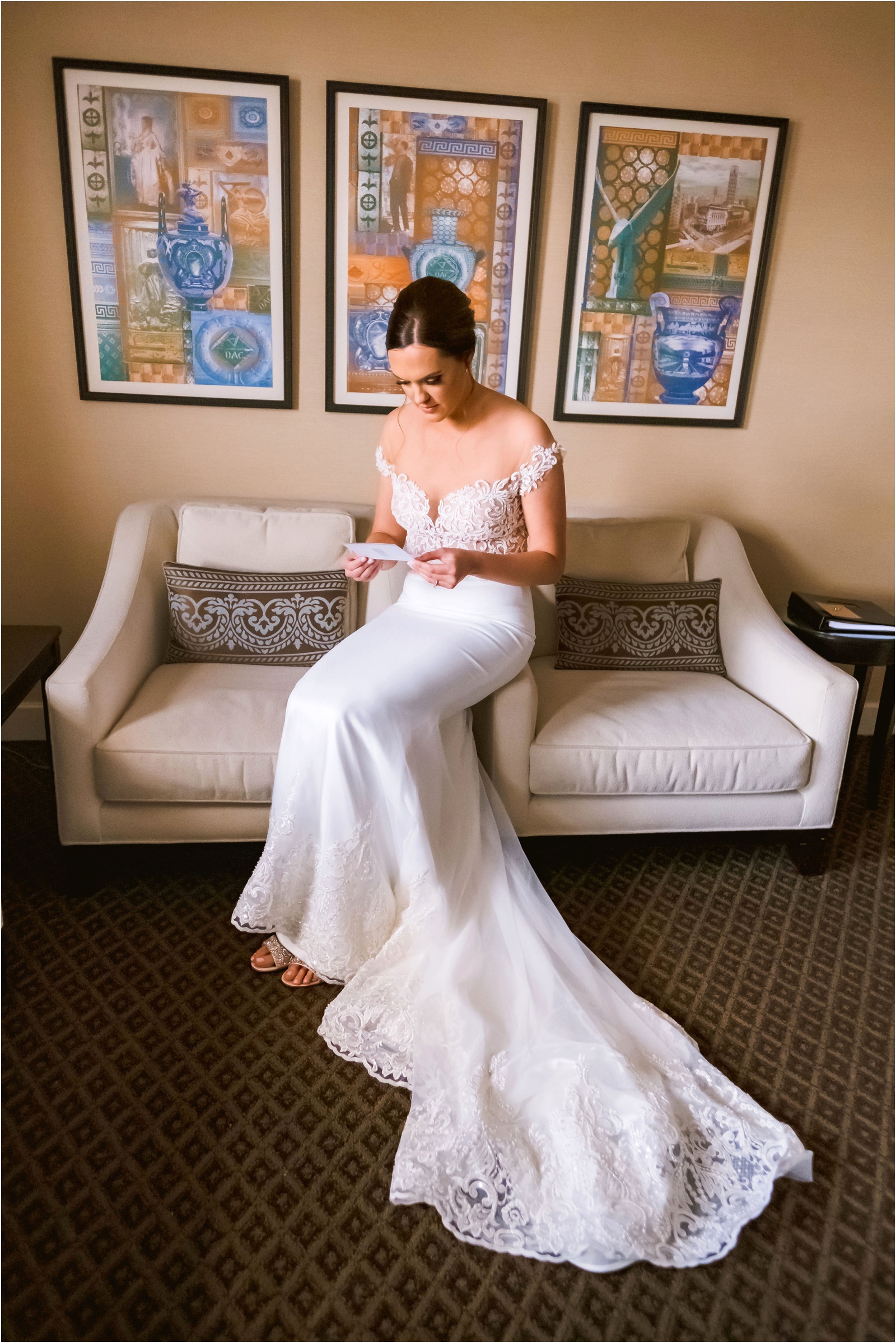 Erin Schmidt Photography | glamorous Detroit Athletic Club wedding photos | Metro Detroit wedding photographer