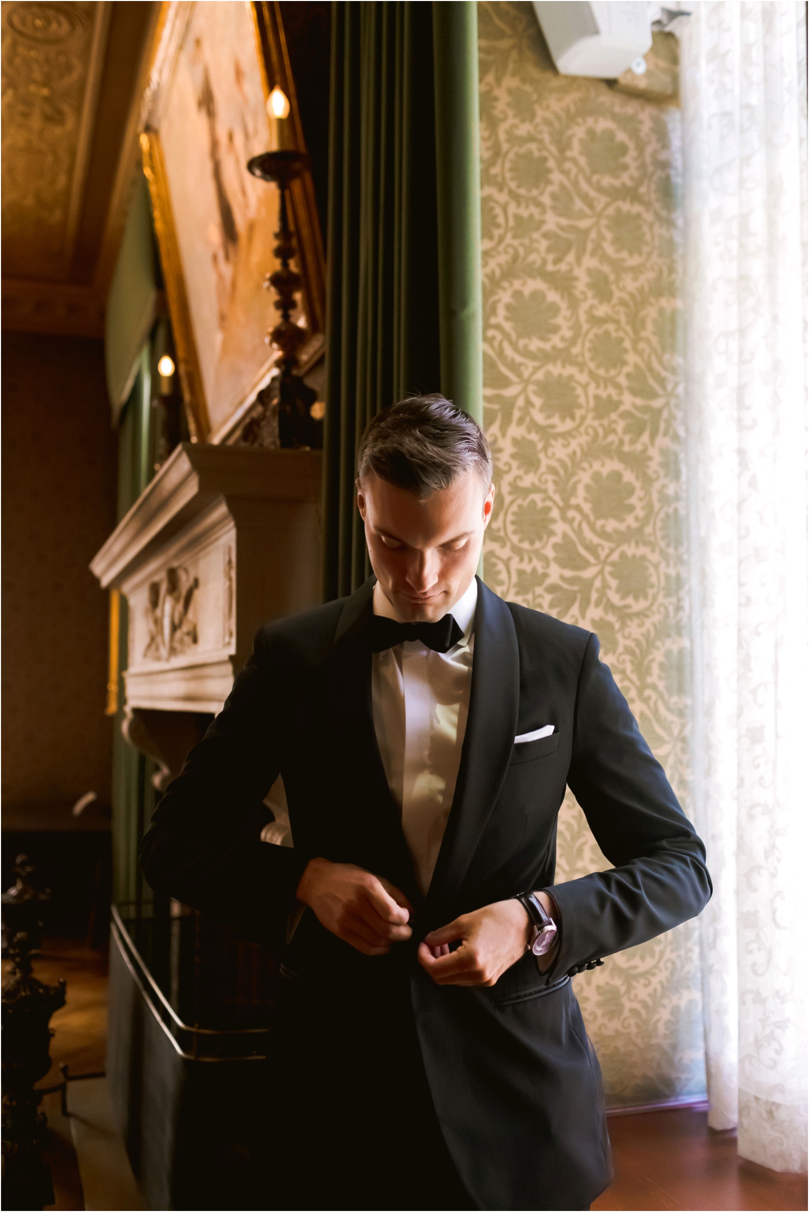 Erin Schmidt Photography | glamorous Detroit Athletic Club wedding photos | Metro Detroit wedding photographer