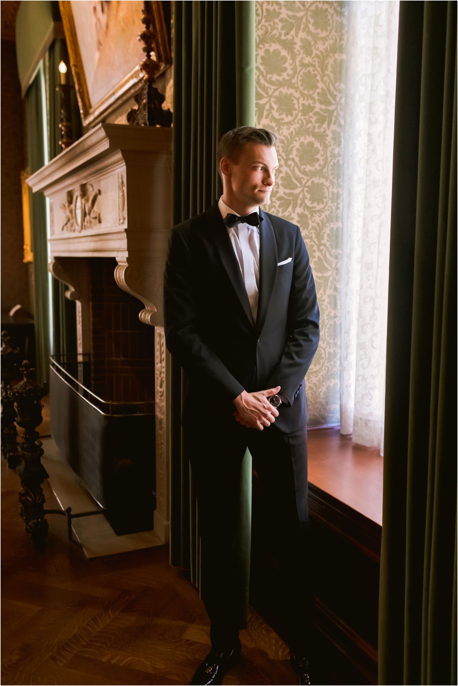 Erin Schmidt Photography | glamorous Detroit Athletic Club wedding photos | Metro Detroit wedding photographer