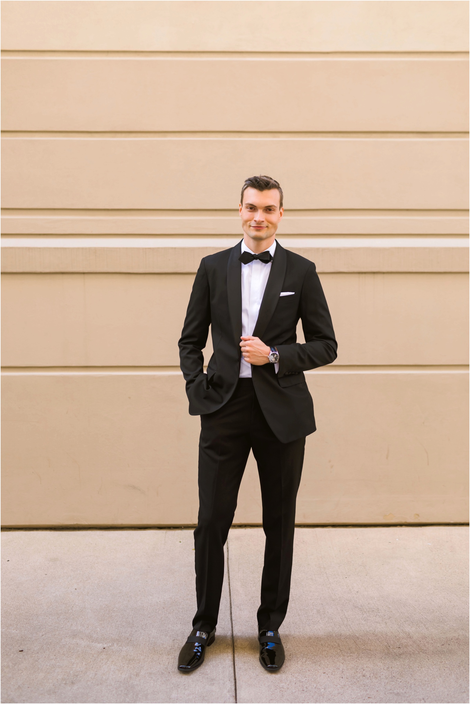 Erin Schmidt Photography | glamorous Detroit Athletic Club wedding photos | Metro Detroit wedding photographer