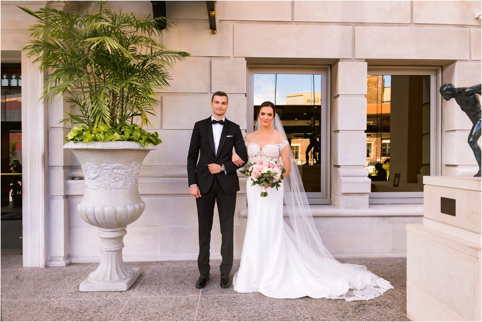 Erin Schmidt Photography | glamorous Detroit Athletic Club wedding photos | Metro Detroit wedding photographer