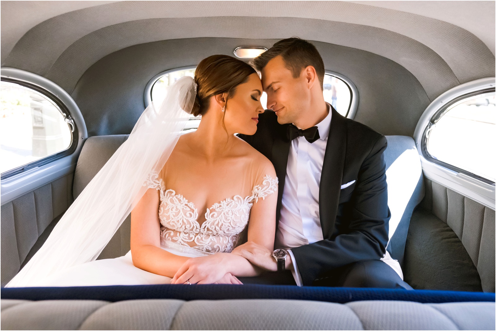 Erin Schmidt Photography | glamorous Detroit Athletic Club wedding photos | Metro Detroit wedding photographer