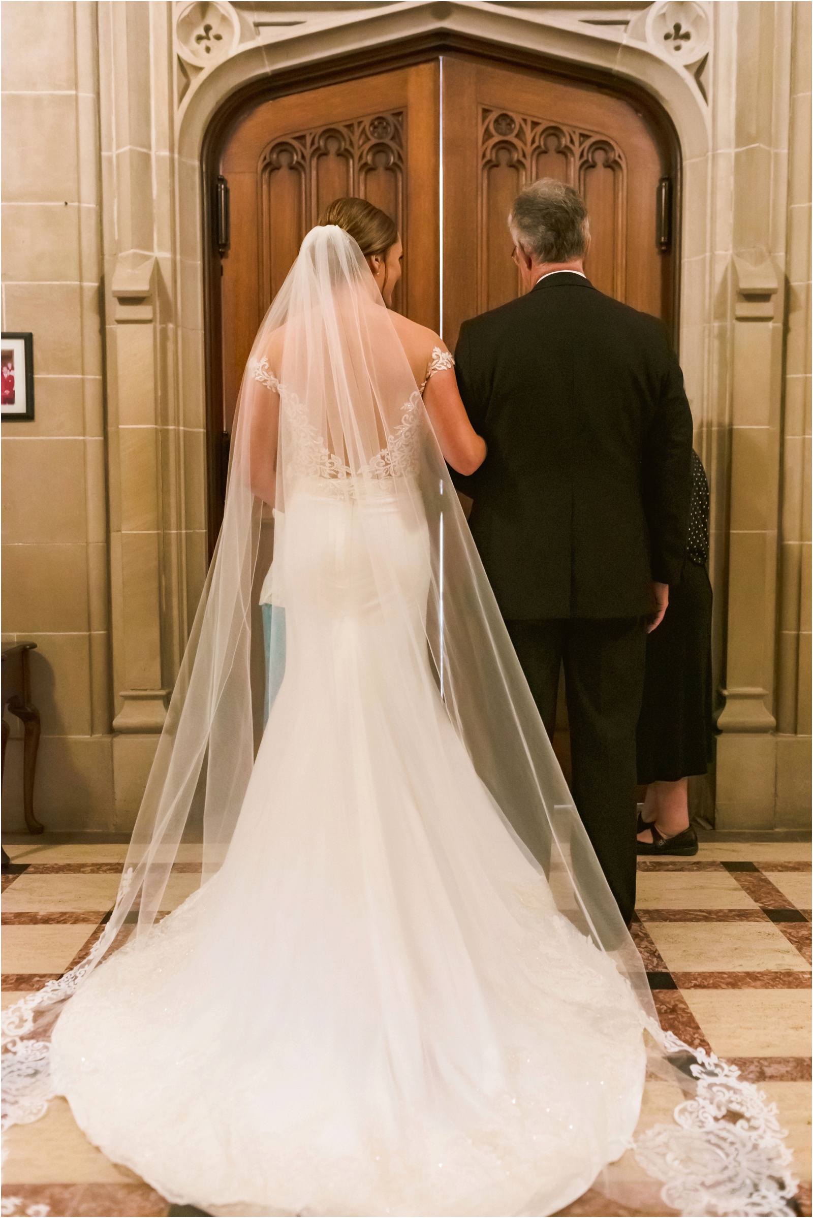 Erin Schmidt Photography | glamorous Detroit Athletic Club wedding photos | Metro Detroit wedding photographer