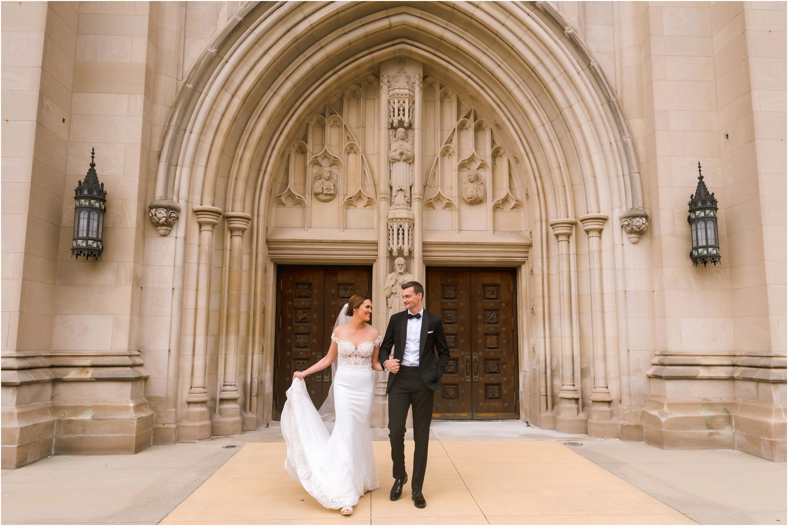 Erin Schmidt Photography | glamorous Detroit Athletic Club wedding photos | Metro Detroit wedding photographer