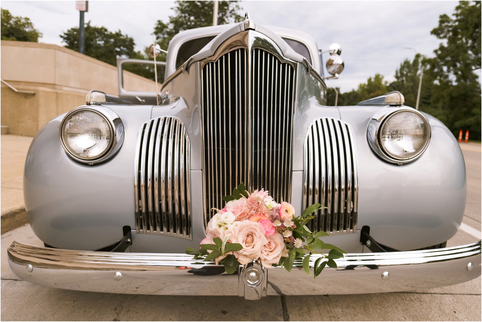 Erin Schmidt Photography | glamorous Detroit Athletic Club wedding photos | Metro Detroit wedding photographer